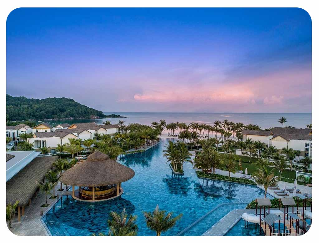 Phu Quoc Island Resorts – Your Ultimate Tropical Getaway 🏝️✨